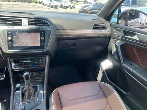 Used 2022 Volkswagen Tiguan SEL R-Line AWD/4WD image 26