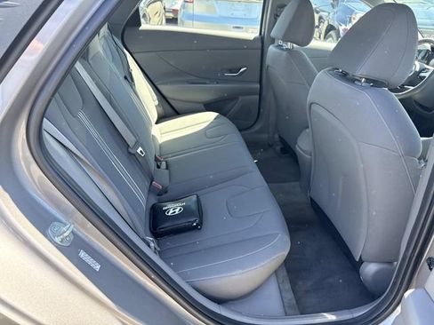 Used 2023 Hyundai Elantra SEL w/ Convenience Package FWD image 11