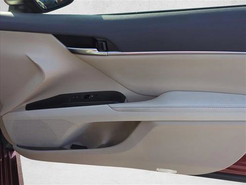 Certified 2020 Toyota Camry XLE FWD image 28