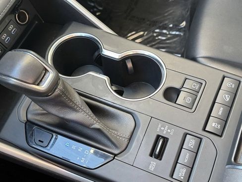 Certified 2022 Toyota Highlander XLE image 23