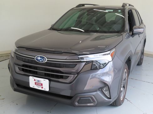 Used 2026 Subaru Forester Limited AWD/4WD image 8