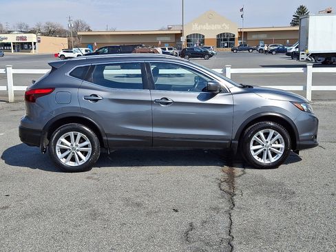 Used 2018 Nissan Rogue Sport SV image 7