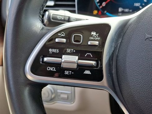 Used 2022 Mercedes-Benz GLE 350 4MATIC image 21