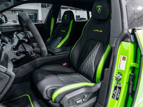 Used 2023 Lamborghini Urus Performante image 11