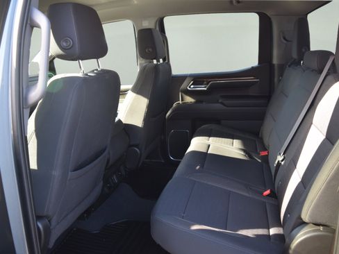 Used 2023 Chevrolet Silverado 1500 LT image 9