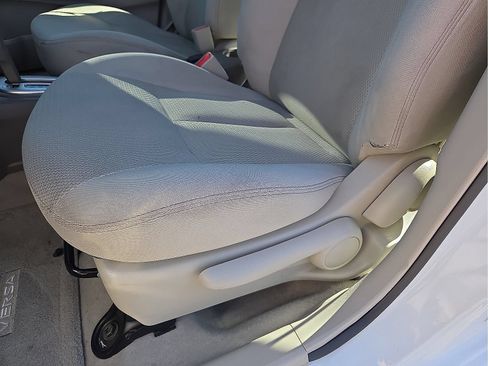 Used 2014 Nissan Versa FWD image 14