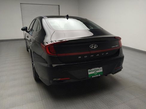 Used 2021 Hyundai Sonata Limited w/ Preferred Accessory Package FWD image 6