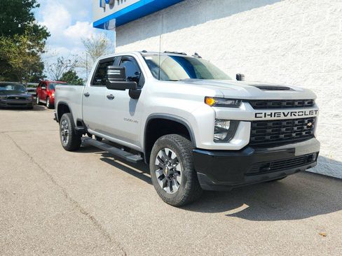 Used 2021 Chevrolet Silverado 2500 Custom w/ Custom Value Package AWD/4WD image 2