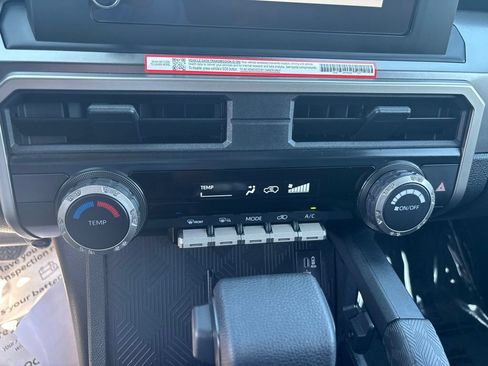 Used 2025 Toyota 4Runner SR5 AWD/4WD image 26