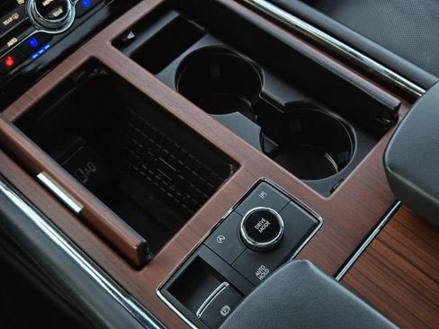 Used 2024 Lincoln Navigator Reserve AWD/4WD image 28