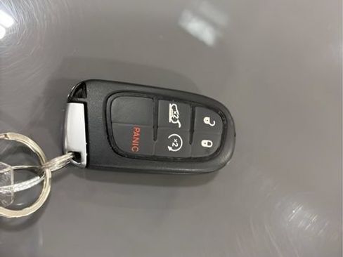 Used 2021 Jeep Cherokee Limited AWD/4WD image 28