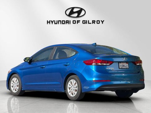 Used 2017 Hyundai Elantra SE FWD image 3