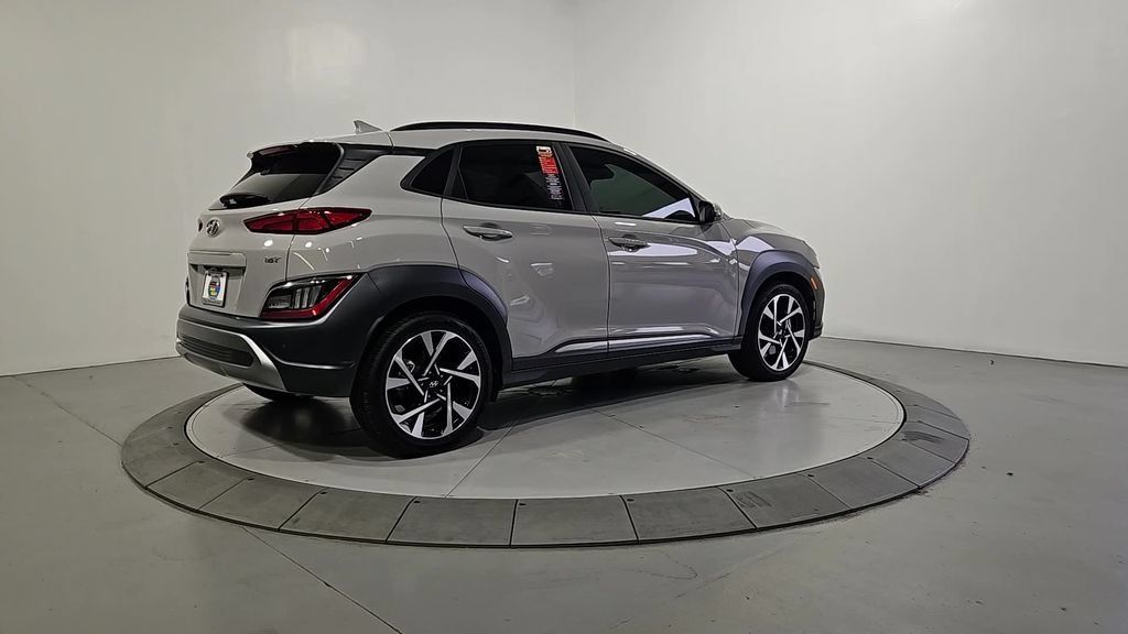 Used 2023 Hyundai Kona Limited w/ Cargo Package FWD image 5