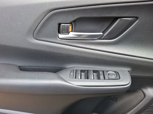 Used 2025 Toyota Prius AWD image 12