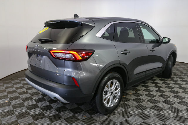 Used 2024 Ford Escape Active w/ Tech Pack #1 AWD/4WD image 13