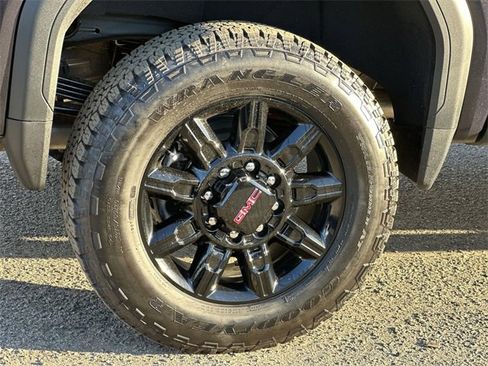 New 2026 GMC Sierra 2500 AT4 w/ AT4 Premium Plus Package image 31