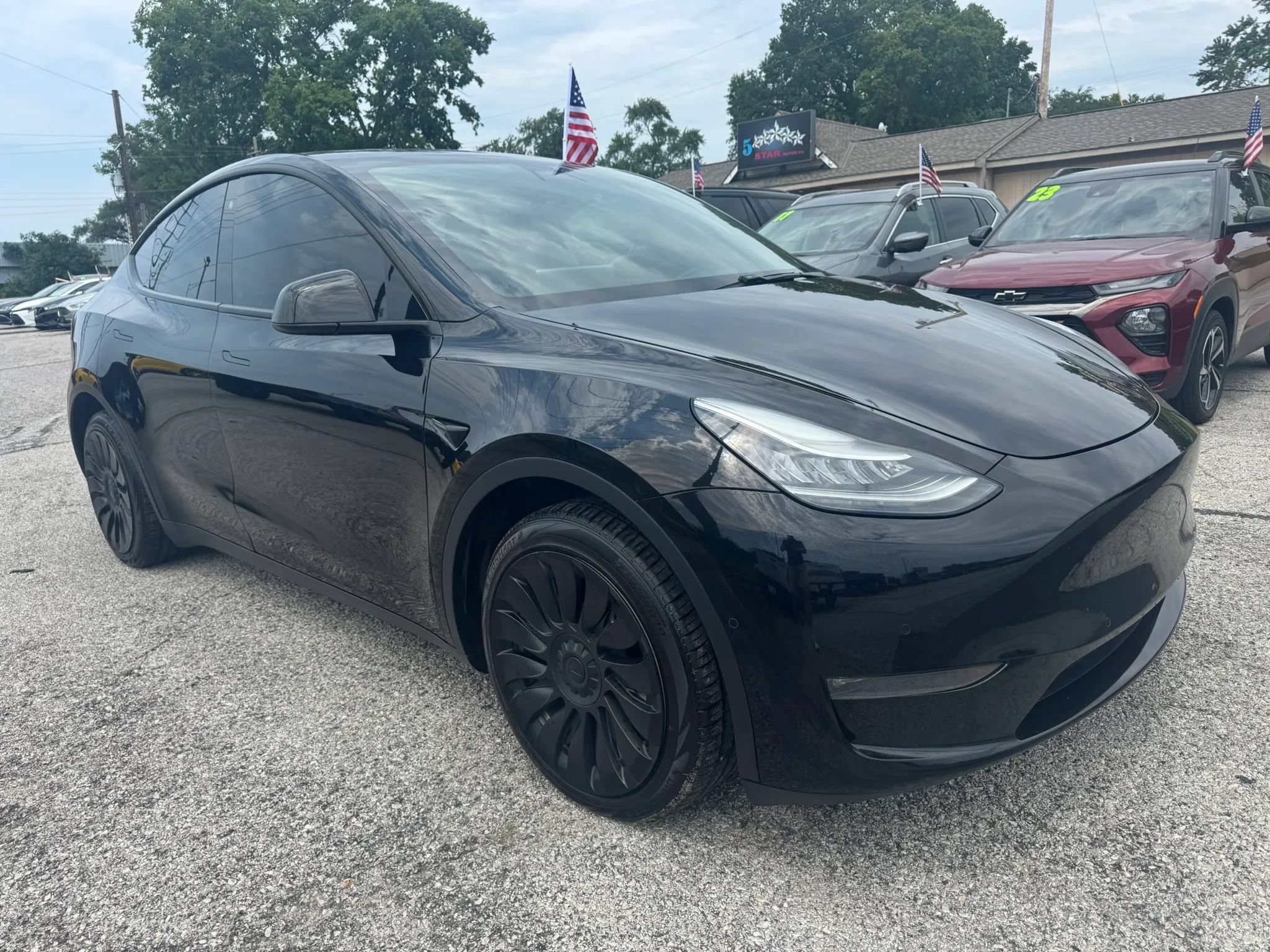 Used 2020 Tesla Model Y Long Range AWD/4WD image 1