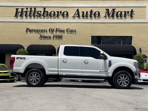 Used 2022 Ford F350 Lariat w/ Lariat Ultimate Package AWD/4WD image 4