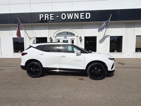 Certified 2019 Chevrolet Blazer RS w/ Sun and Wheels Package AWD/4WD image 3