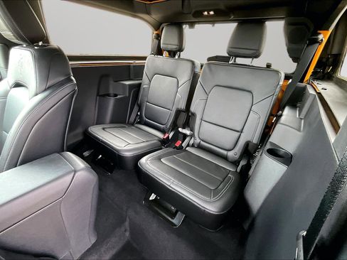 Used 2021 Ford Bronco First Edition AWD/4WD image 18