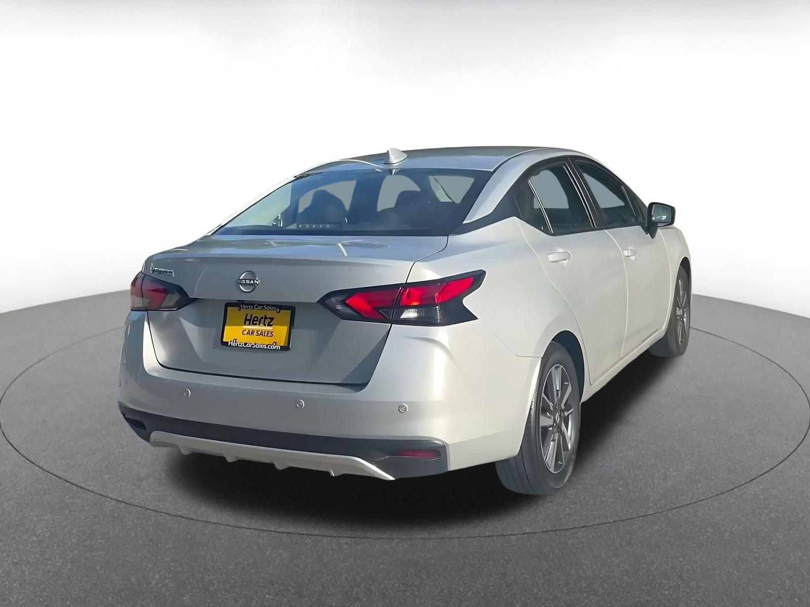 Used 2025 Nissan Versa SV FWD image 13
