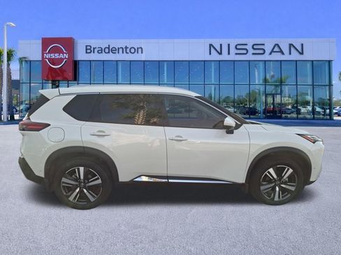 Certified 2023 Nissan Rogue Platinum w/ Platinum Premium Package FWD image 4