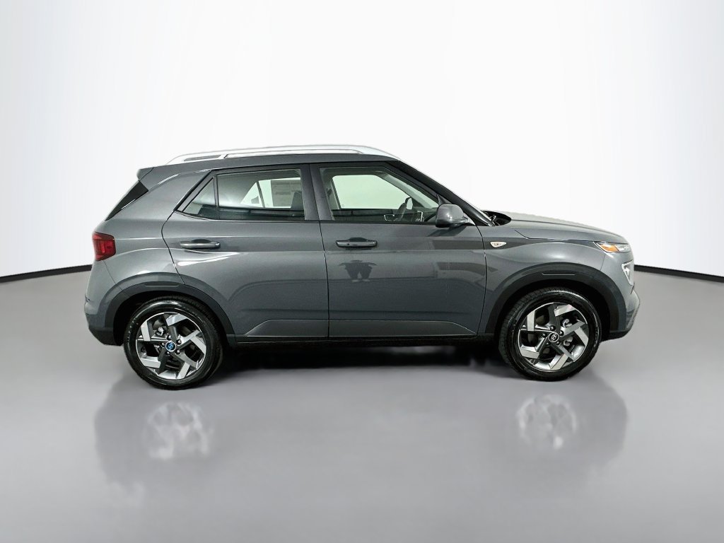 New 2026 Hyundai Venue SEL FWD image 4