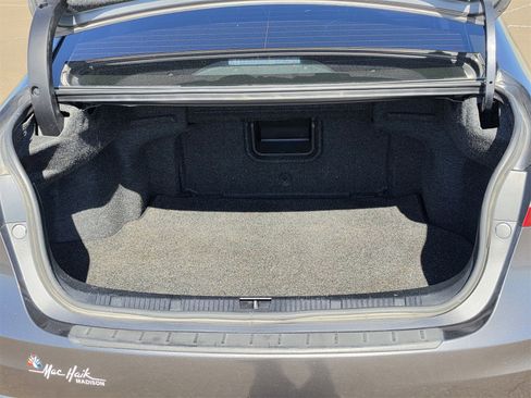 Used 2017 Toyota Avalon Limited image 28