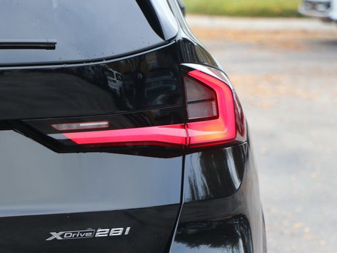 Certified 2025 BMW X1 xDrive28i w/ Technology Package image 11