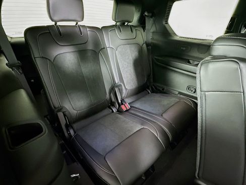 New 2026 Jeep Grand Cherokee L 4WD image 36