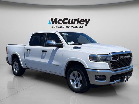 Used 2025 RAM 1500 Big Horn AWD/4WD image 8