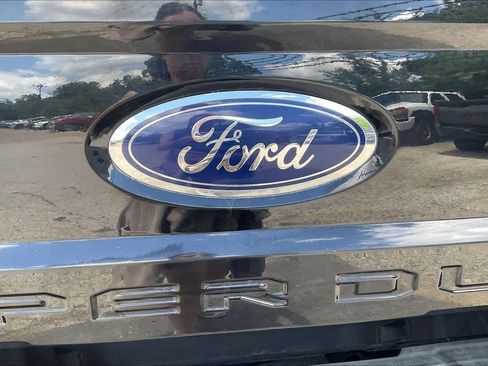 Used 2019 Ford F250 XLT w/ XLT Premium Package AWD/4WD image 30