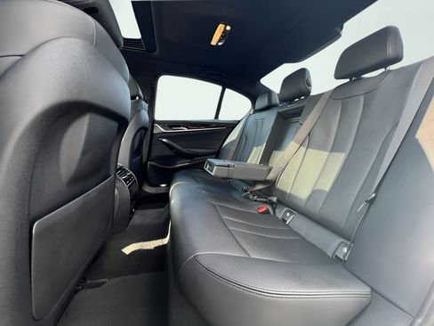 Used 2019 BMW 530i RWD image 20