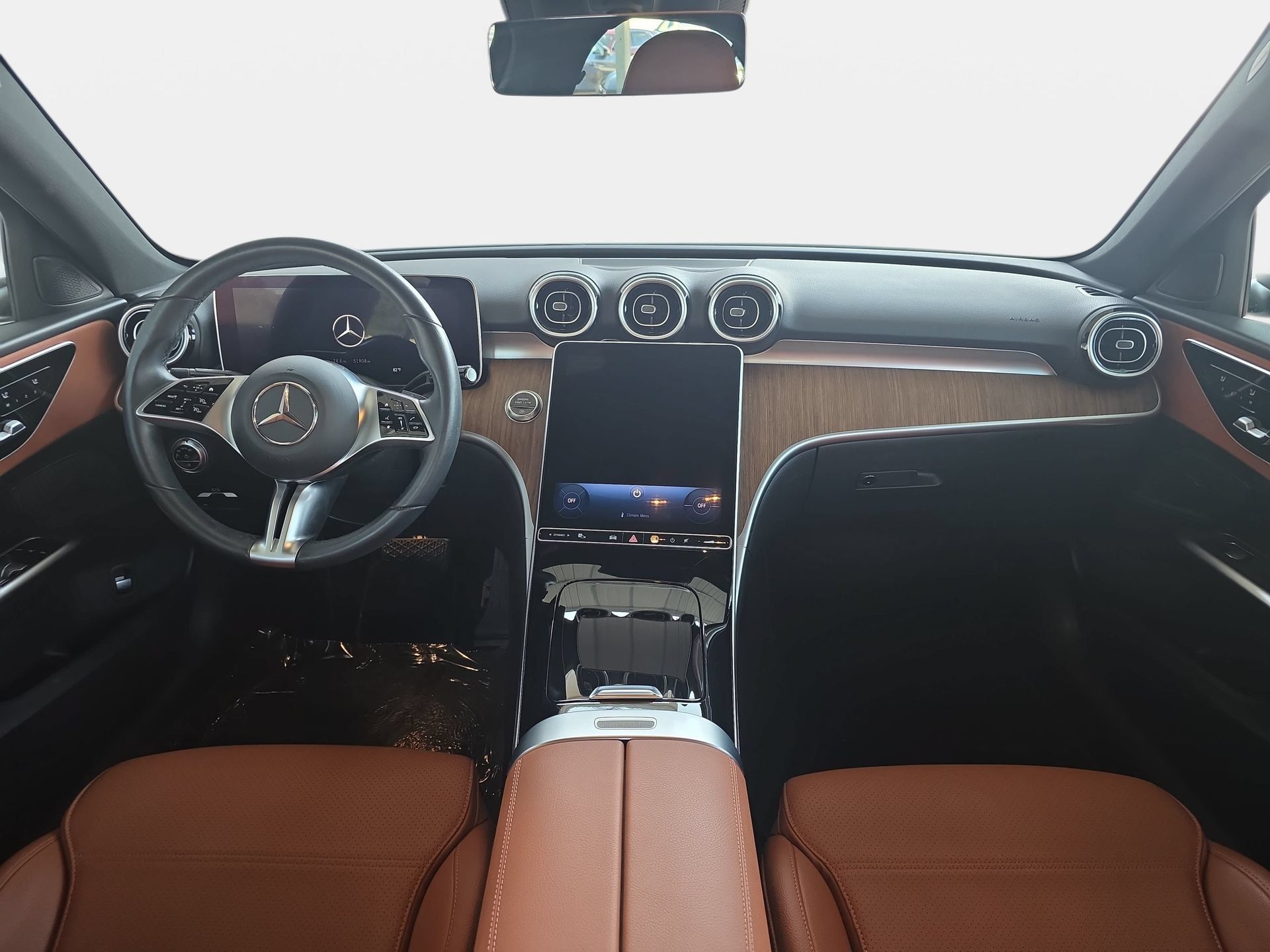 Used 2024 Mercedes-Benz C 300 Sedan image 9