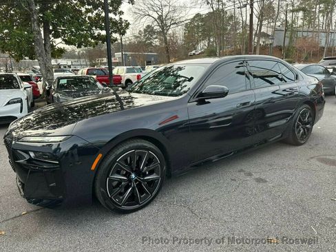 Used 2023 BMW 760i xDrive image 6