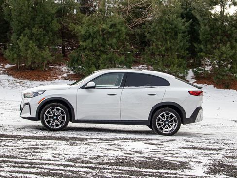 Used 2025 BMW X2 xDrive28i image 4