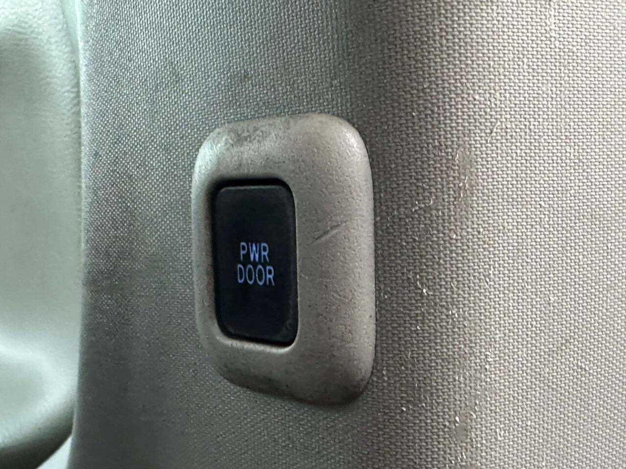 Used 2018 Toyota Sienna XLE w/ XLE Navigation Package FWD image 29