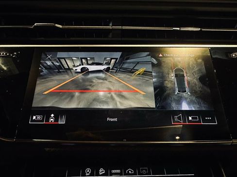Used 2022 Audi RS Q8 AWD/4WD image 16