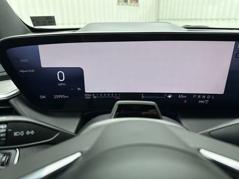 Used 2025 Buick Enclave Avenir AWD/4WD image 12