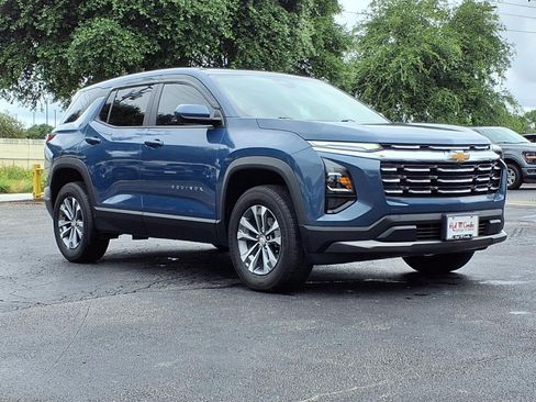 Used 2026 Chevrolet Equinox LT FWD image 4