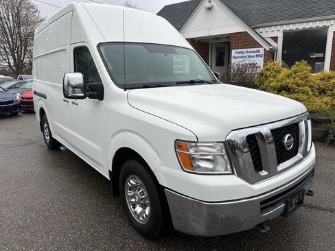 Used 2017 Nissan NV 3500 SL w/ Technology Package image 10
