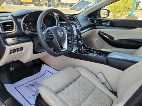 Used 2022 Nissan Maxima Platinum w/ Sport Mat Group FWD image 11