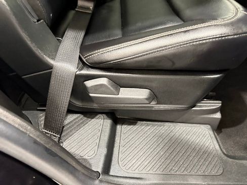 Used 2023 Ford Explorer Limited image 26