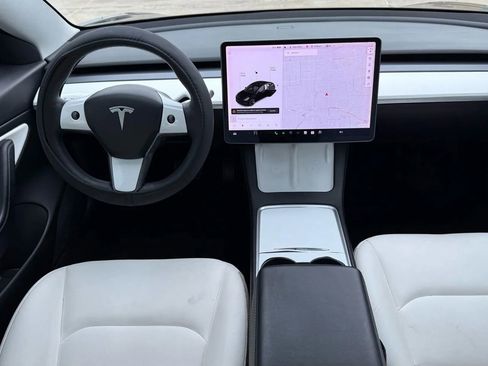 Used 2021 Tesla Model 3 Standard Range Plus image 14