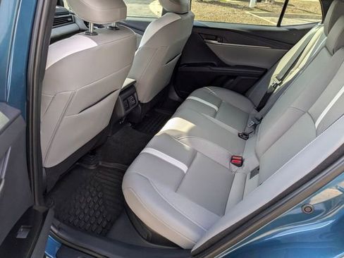 Used 2025 Toyota Camry SE w/ Convenience Package image 31