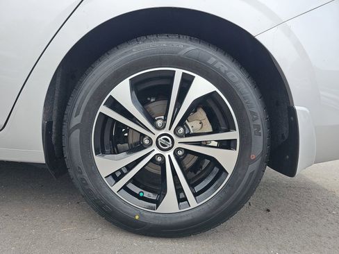 Used 2023 Nissan Sentra SV FWD image 33