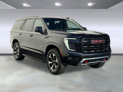 Used 2025 GMC Yukon AT4 w/ LPO, Floor Liner Package image 6