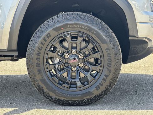 New 2026 GMC Canyon Elevation w/ Convenience Package RWD image 30