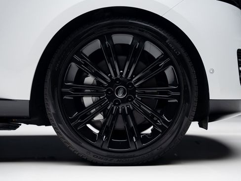 Used 2023 Land Rover Range Rover SE image 36