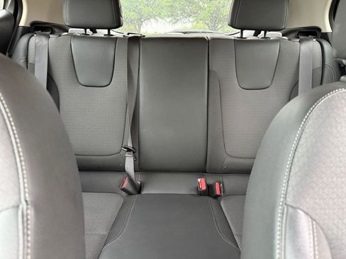 Used 2025 Buick Encore GX Preferred FWD image 38